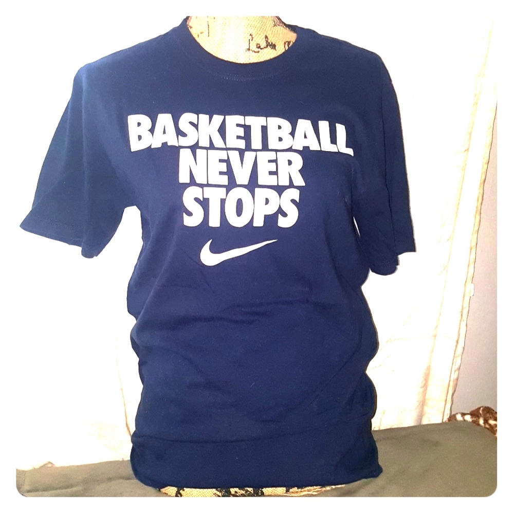 Nike‎ Basketball never stops tshirt